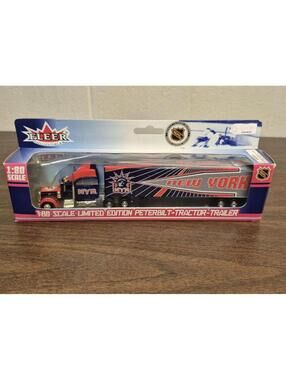 Fleer 1:80 Scale Limited Edition Peterbilt T-Tractor-Trailer New-York Rangers